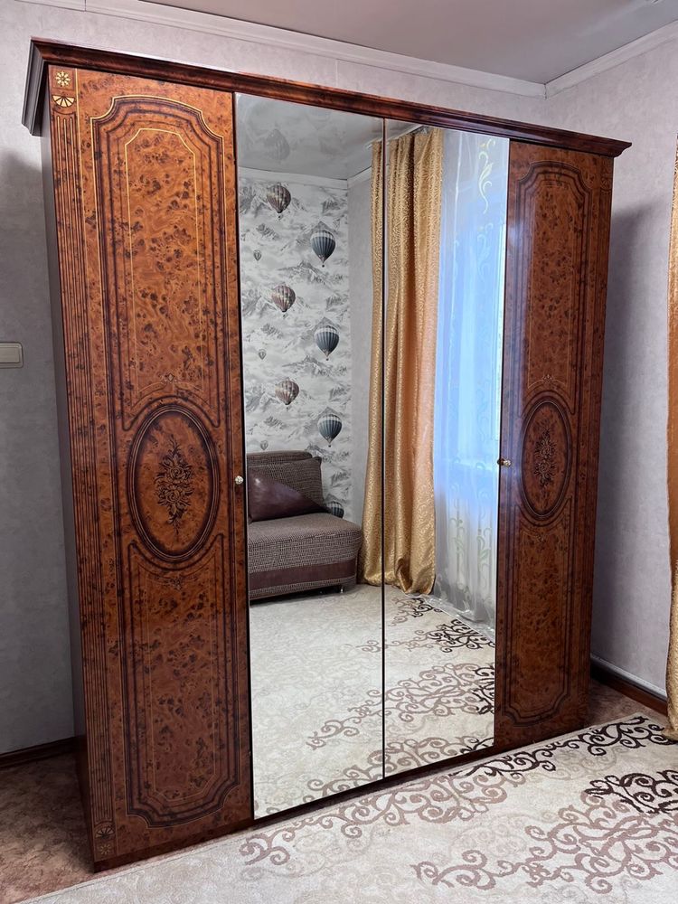 Гарнитур город Караганда