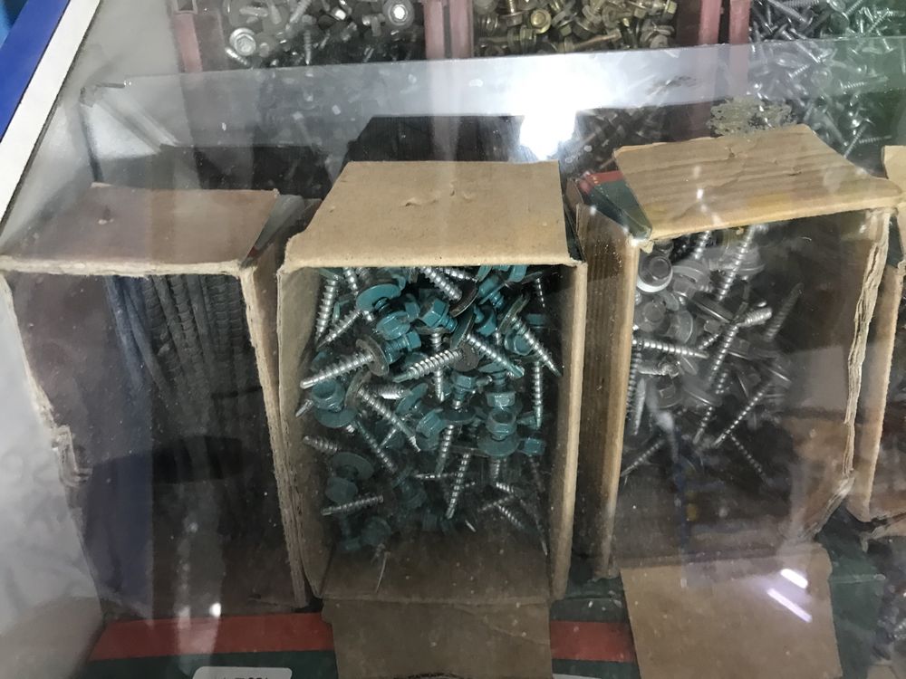 Продам Шурупы Саморезы