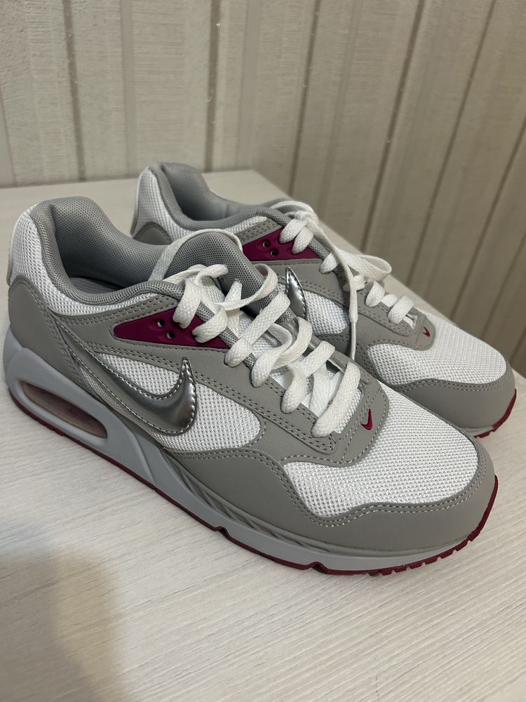 Оригинальные кроссовки Nike Air