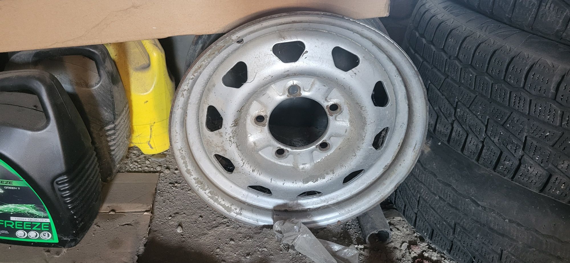 Продаётся печка радиатора на ПАЗ АВТОБУС  и диск на УАЗ