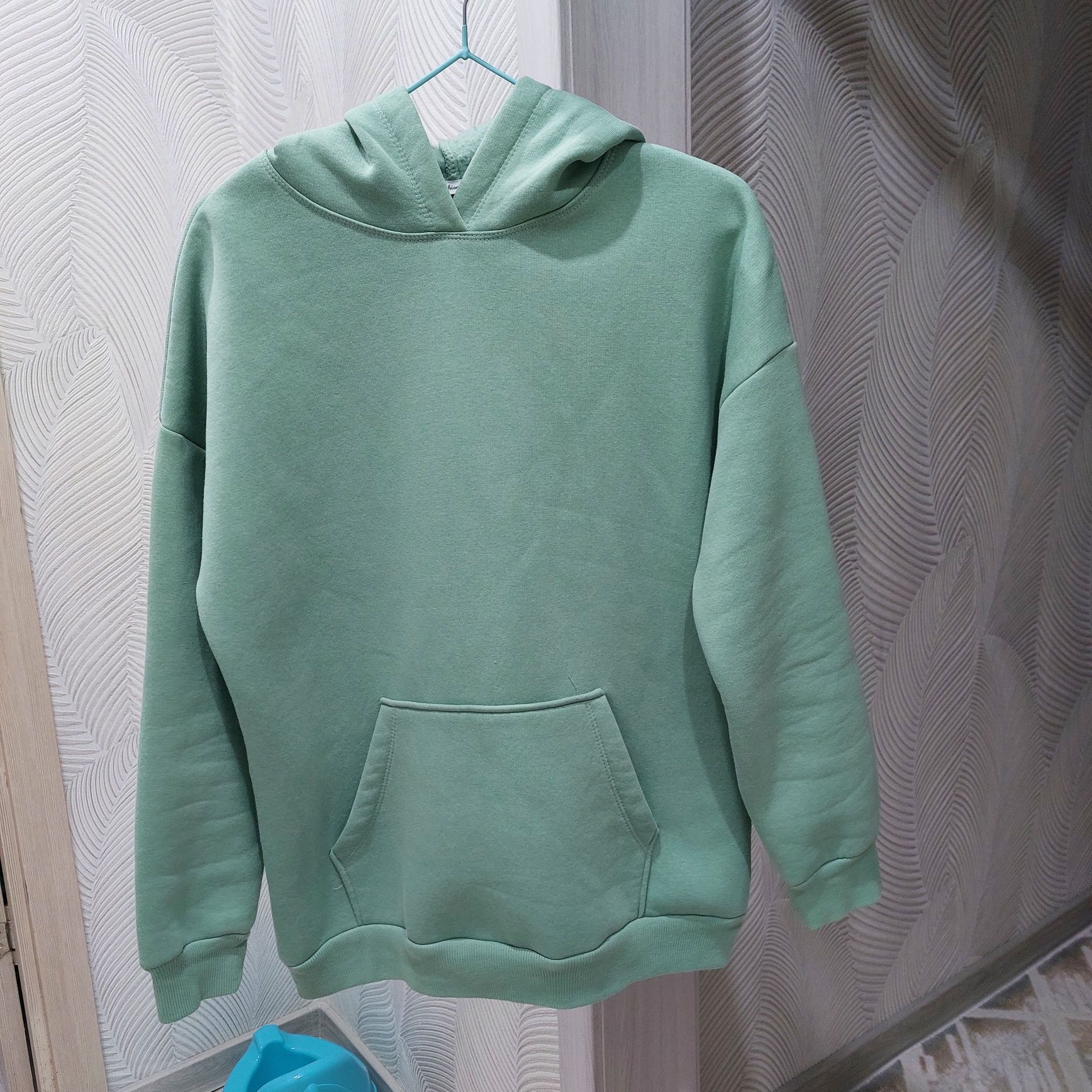 Продам спортивный  костюм