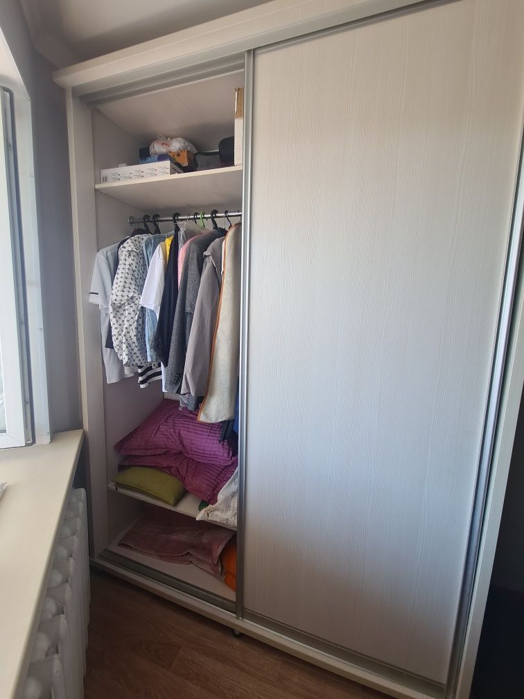 Продам шкаф купе