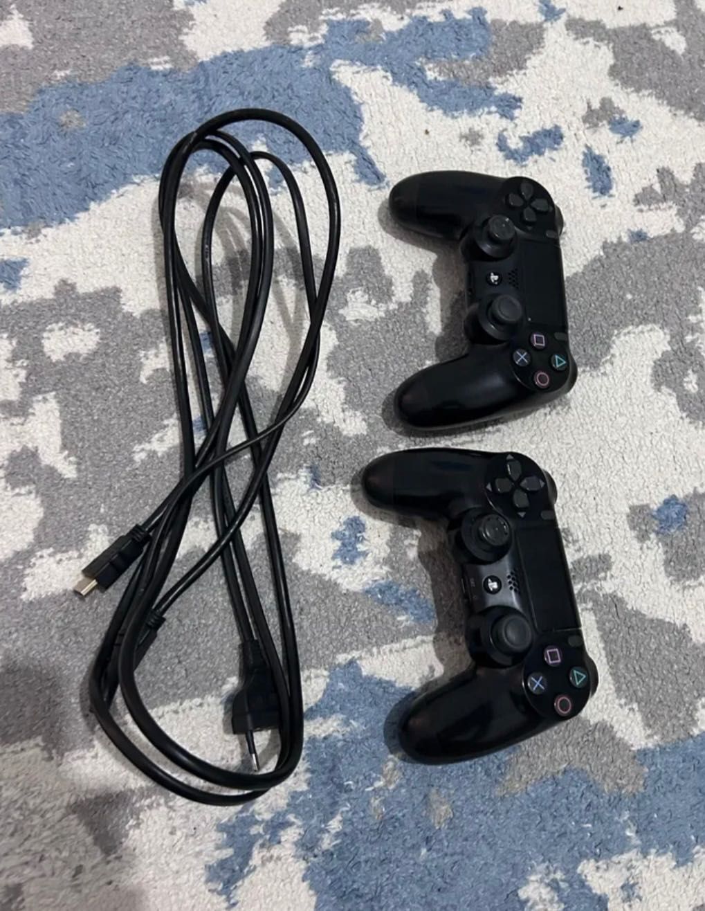 PS4/ПС4 в хорошем состоянии с играми!