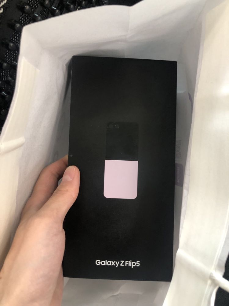 Смартфон Samsung Galaxy Z Flip5 5G 8 ГБ/512 ГБ лавандовый