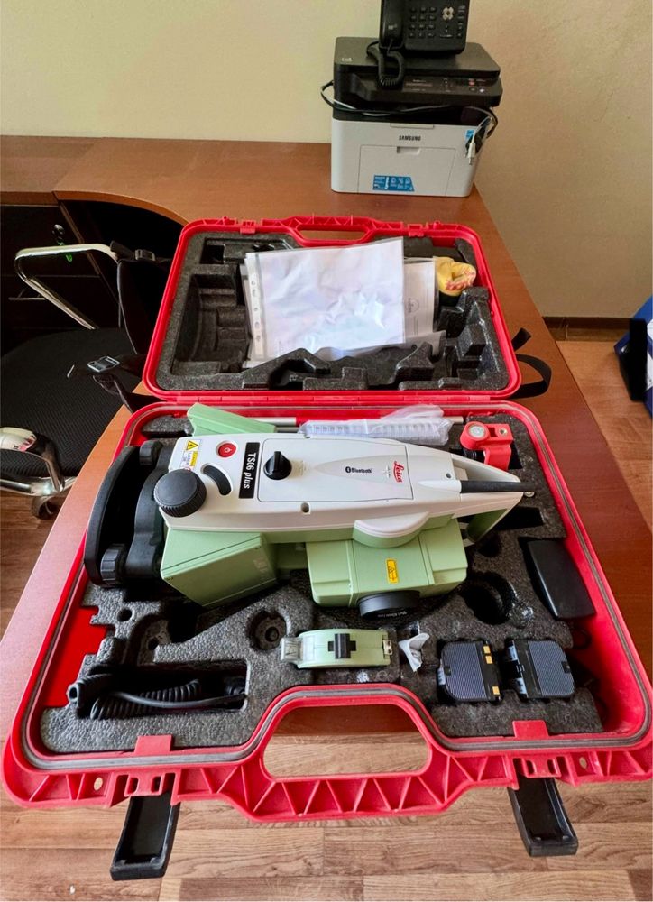 Тахеометр Leica TS06 plus