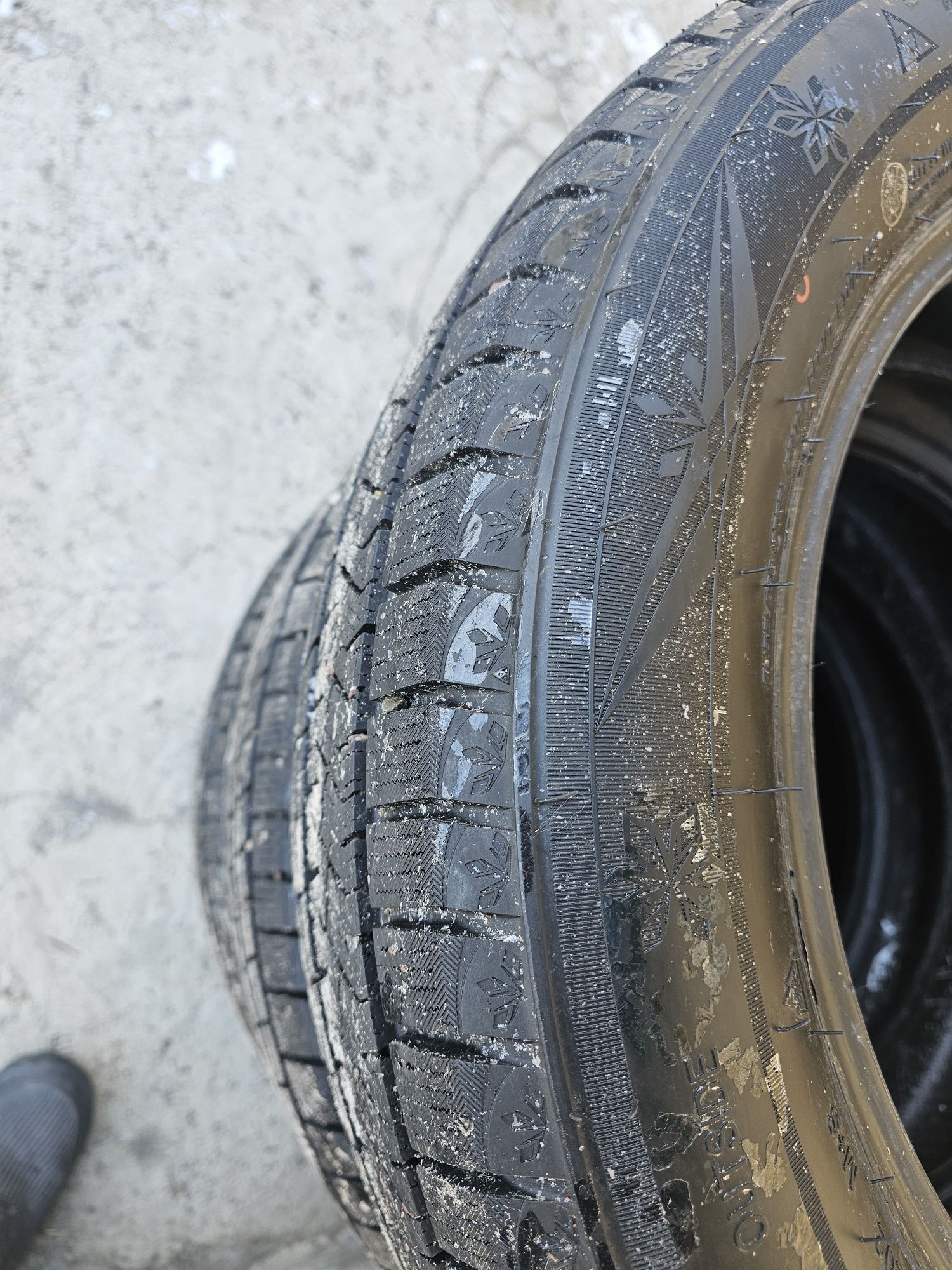 Продам новые шины triangle  225/60 R18