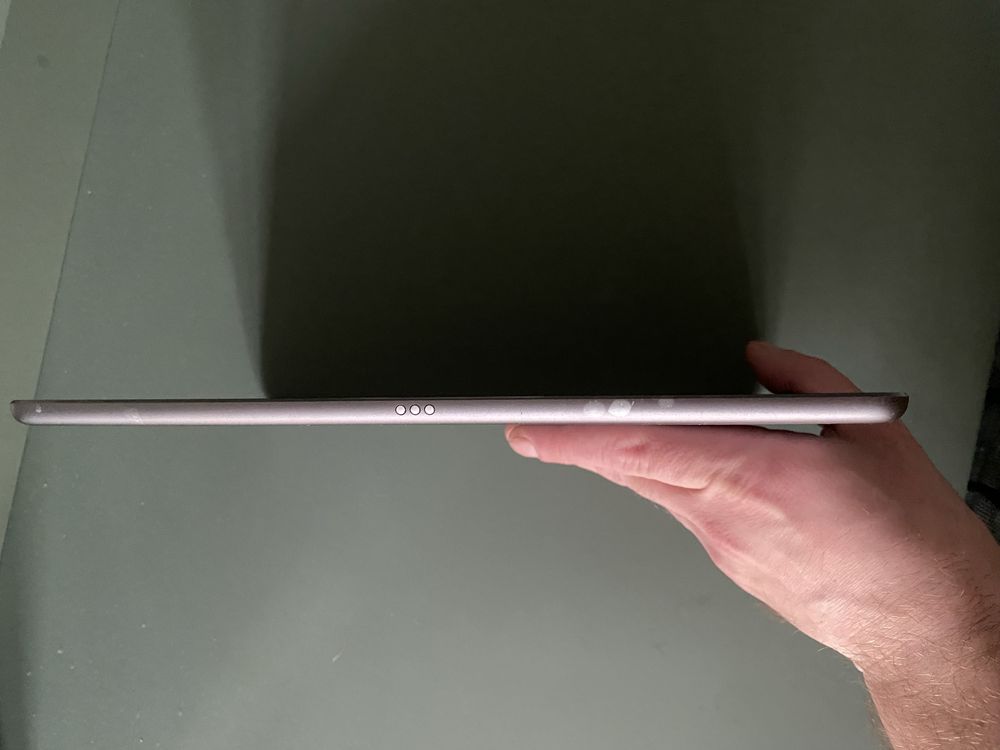 Продам ipad 9 64gb black.