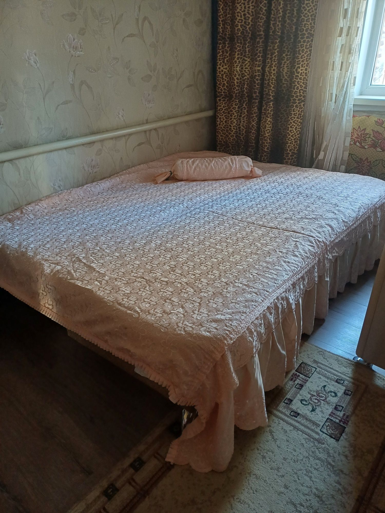 Комплект для спальни: покрывало, шторы с ламбрекенами, наволочки ажурн