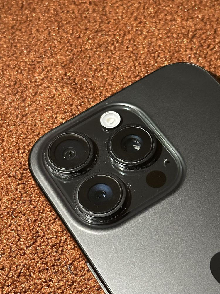 Iphone 16 pro black