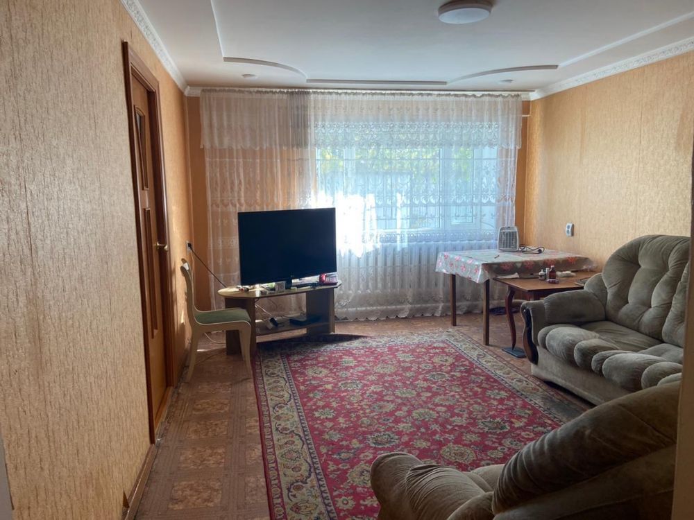 Срочно .Продам 4-х комнатный коттедж,Кунанбаева 6/2, бывшая Пацаева.