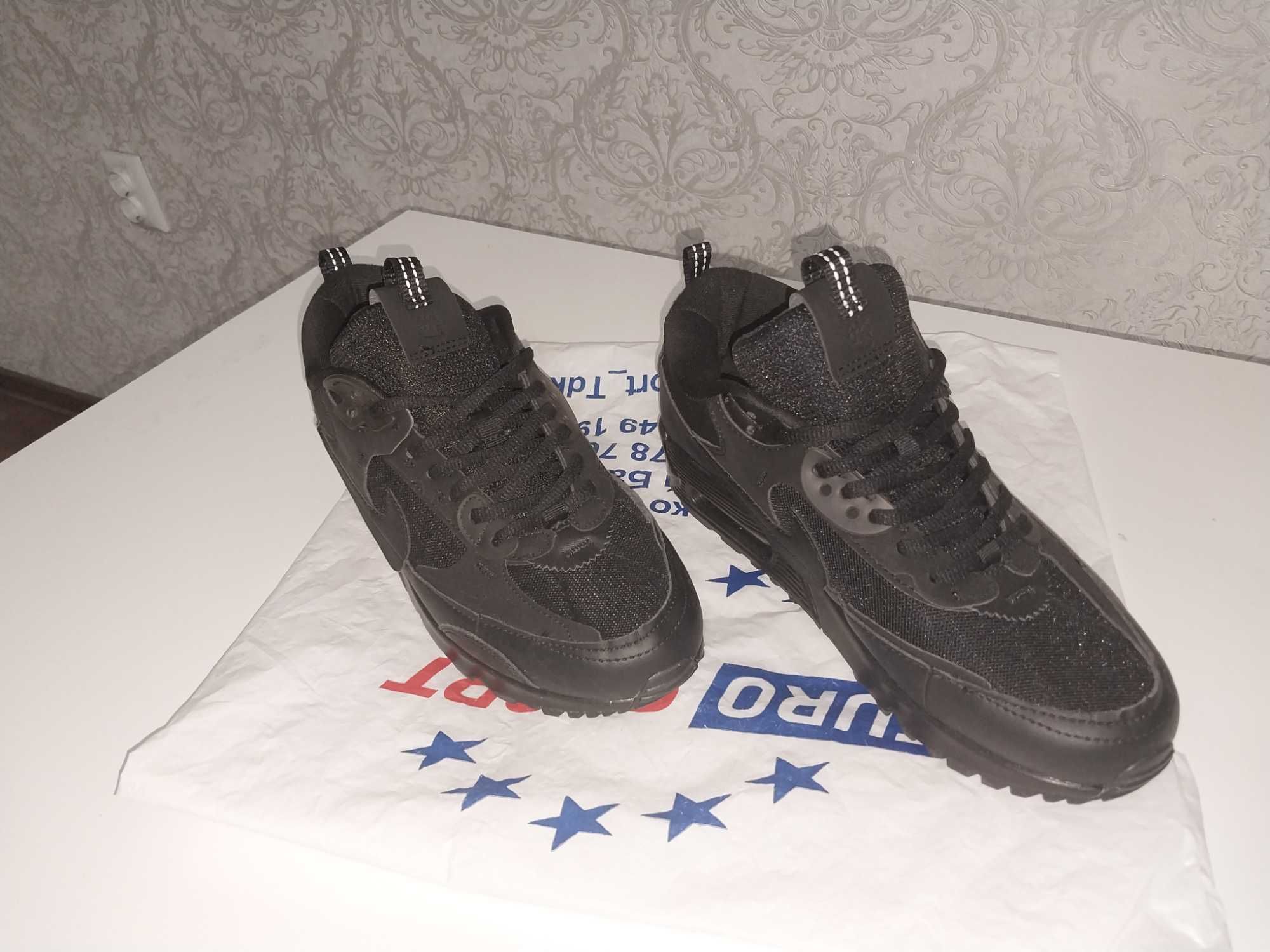Кроссовки  NIKE   (воздушной подушкой)