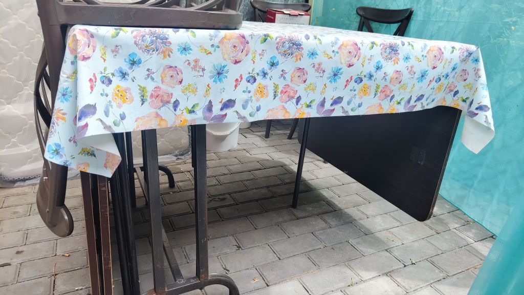 Продам стол книжка 90 на 3.00