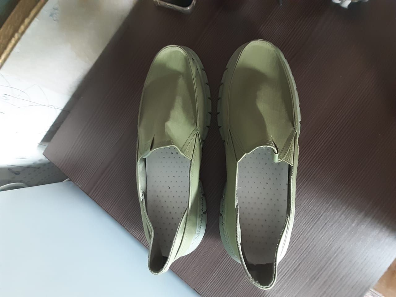 Продам хорошие новые кроссовки