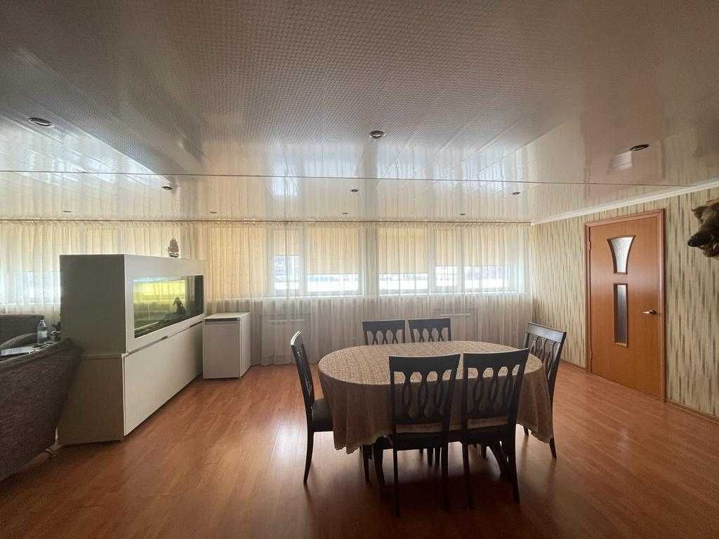 Продам просторную 6 ком квартиру. Достык Молл