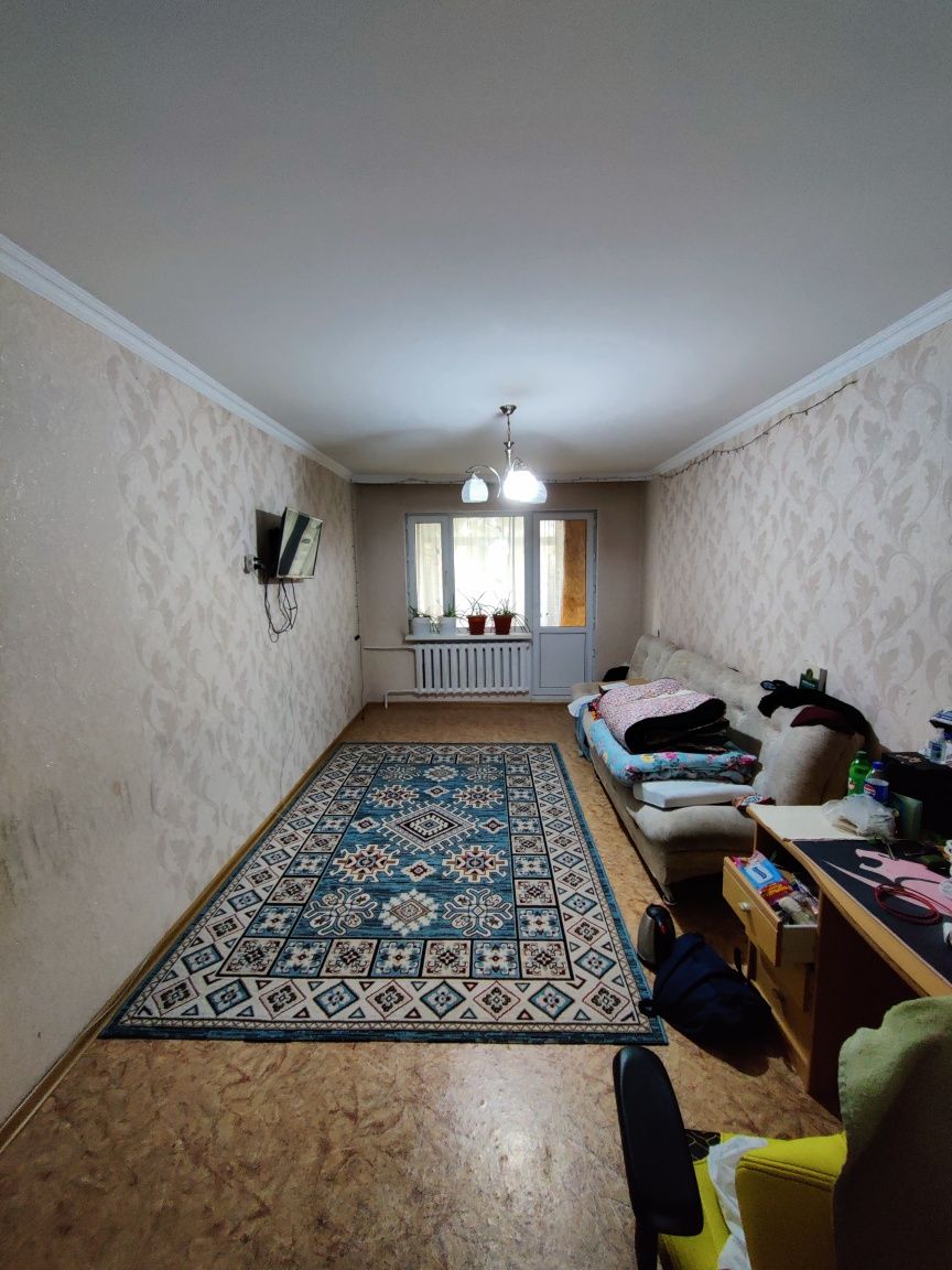 ПродажПродажа квартиры, 16 микрорайон, 15 дом