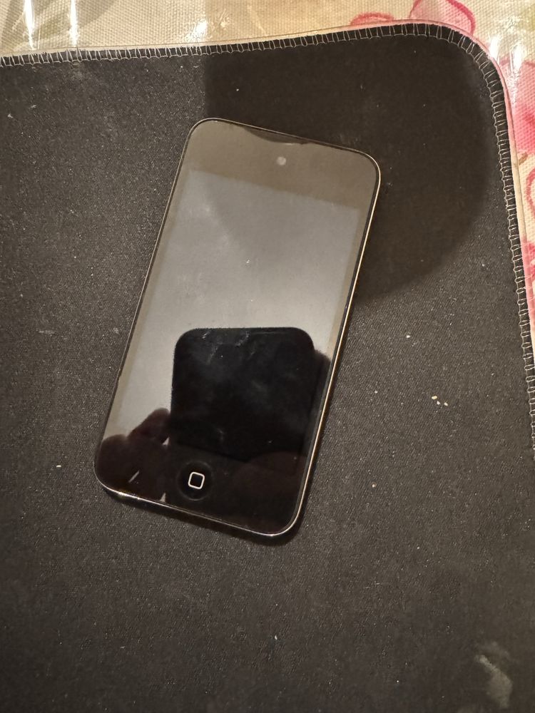 Продам iPod Touch 4G 32 Гб