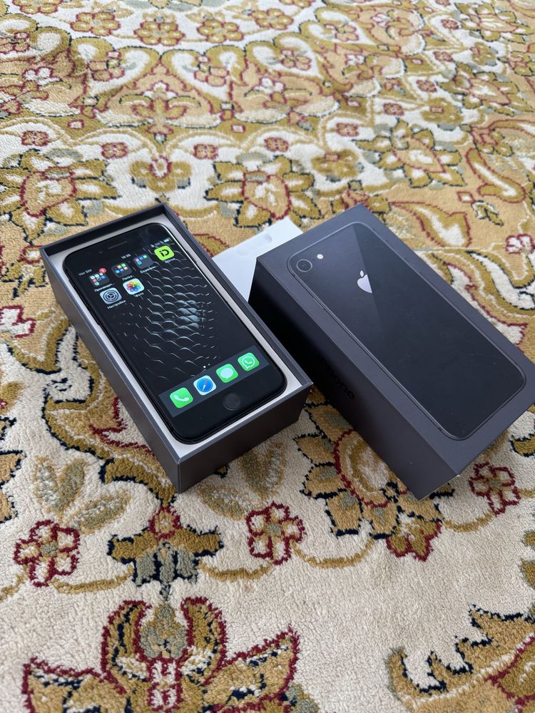 Iphone 8 64 гб….