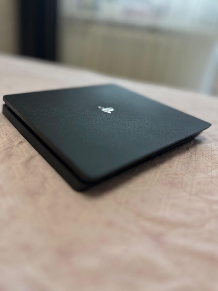 PS4 Slim / Sony Playstation 4 Slim / Сони