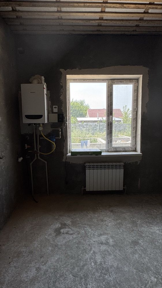 Продам дом 4.5соток 5 комнат 150 ка . Красный кирпич
