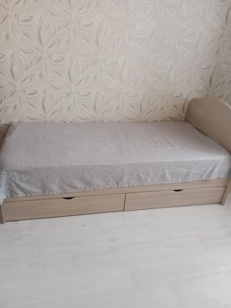 Кровать подростковый