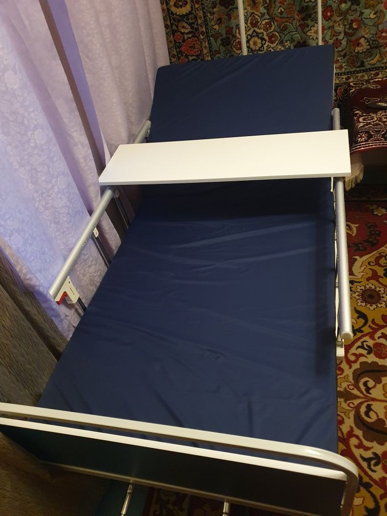 Кровать медицинская