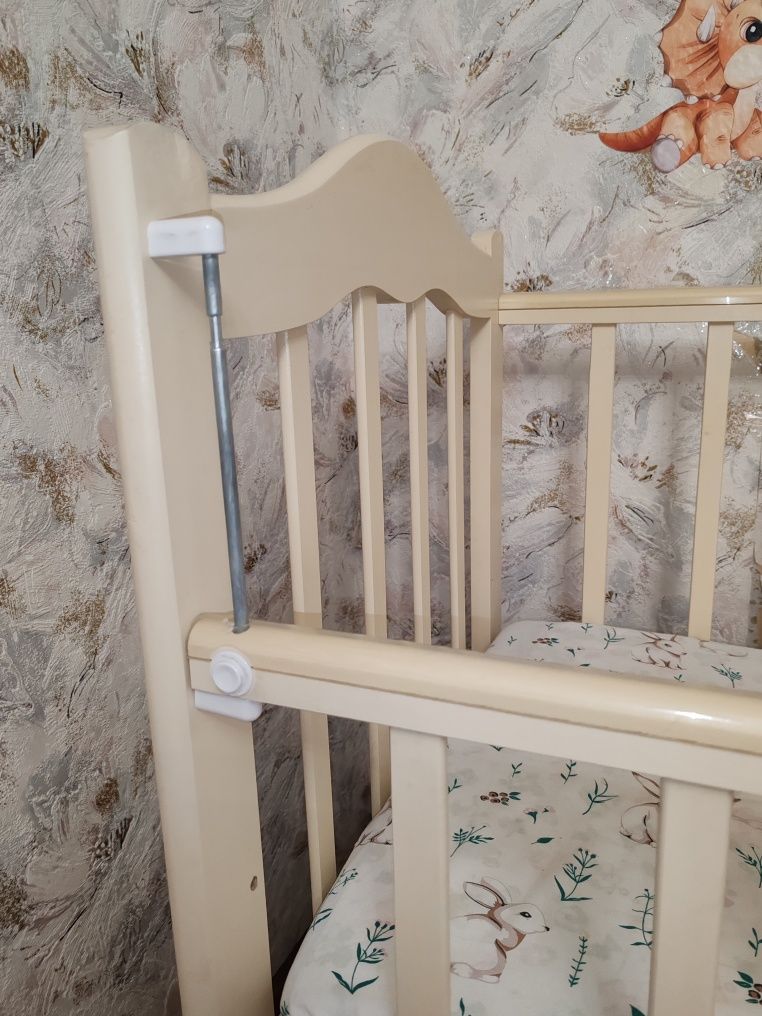 Продам детскую кроватку 120*60