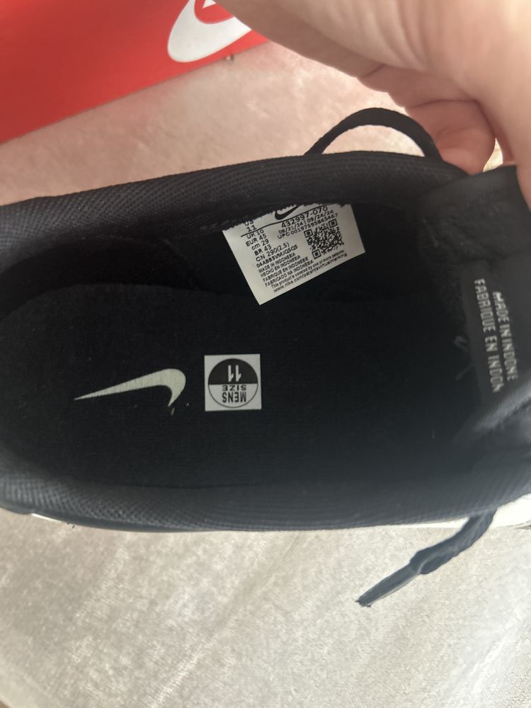 Продаю nike кеды привезенный с америки