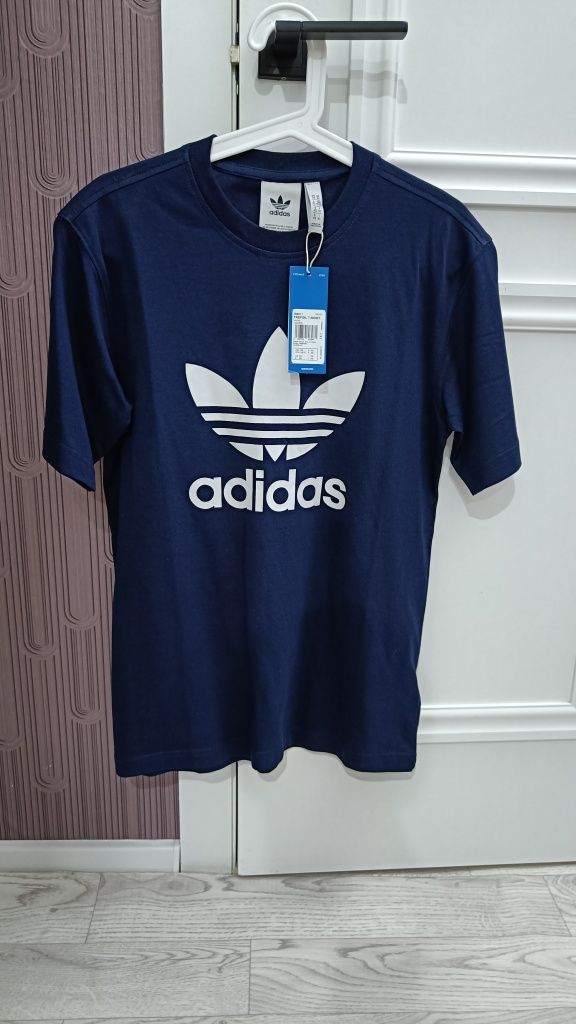 Футболка Adidas продам