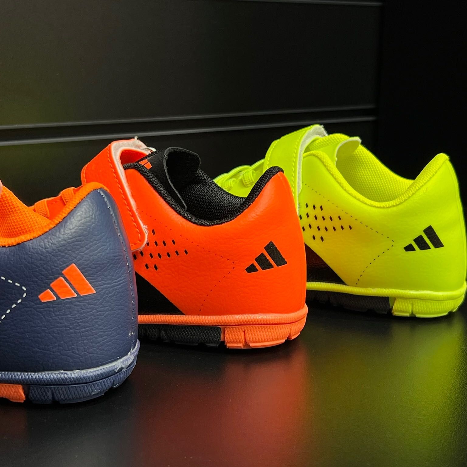 Детские бутсы/сороконожки Adidas Predator на липучке 27-32 размера