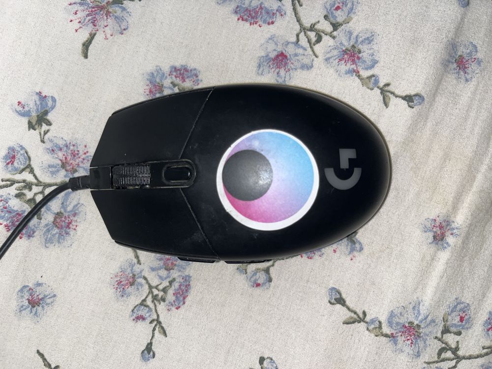 Продам мышку Logitech