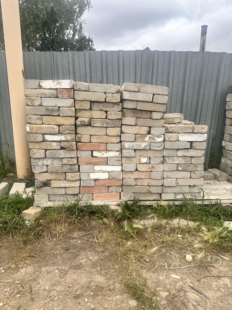 Продам кирпичи, селикатные полуторка, селикатные