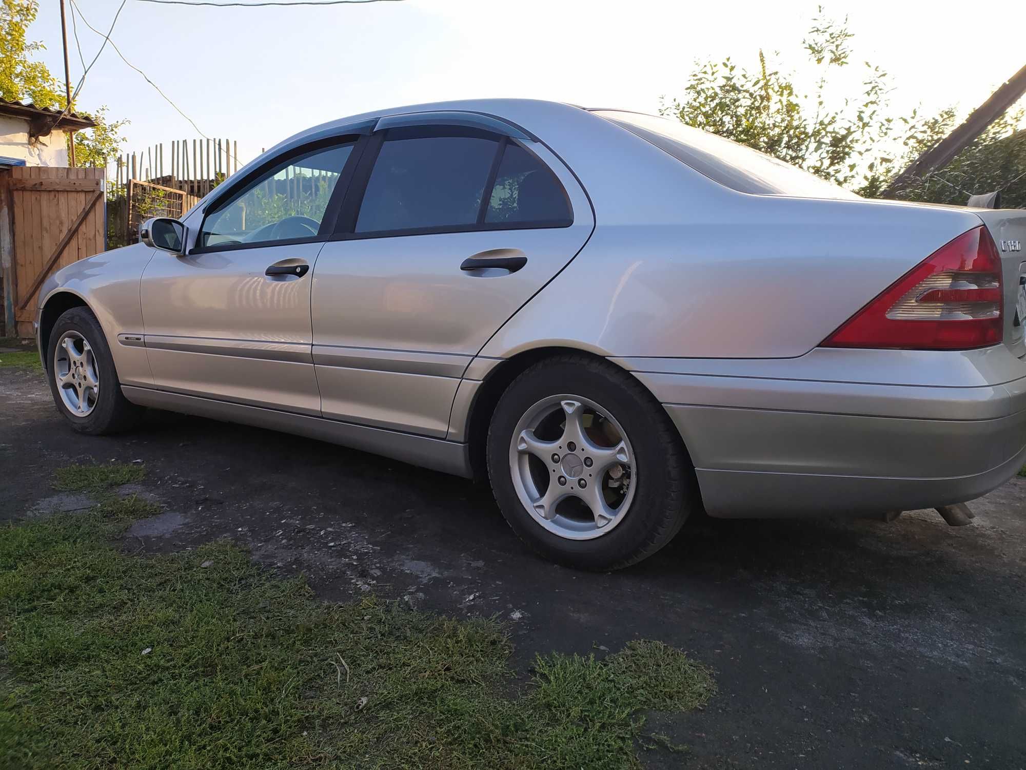 Mercedes-benz c180, 2003 года