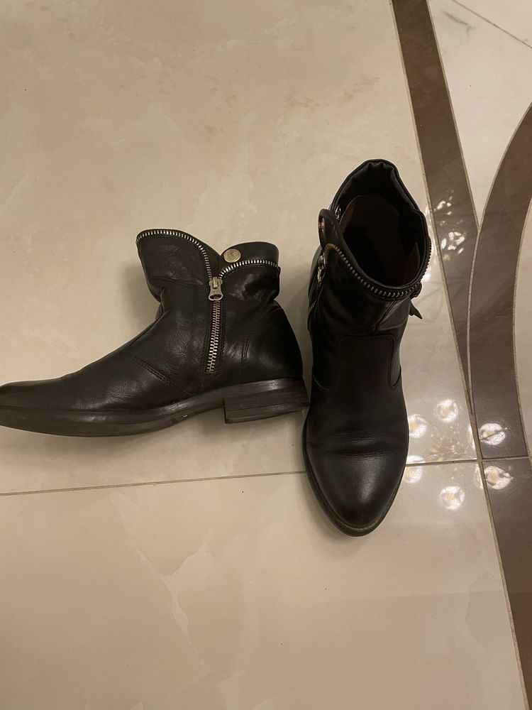 Продам женские полусапожки