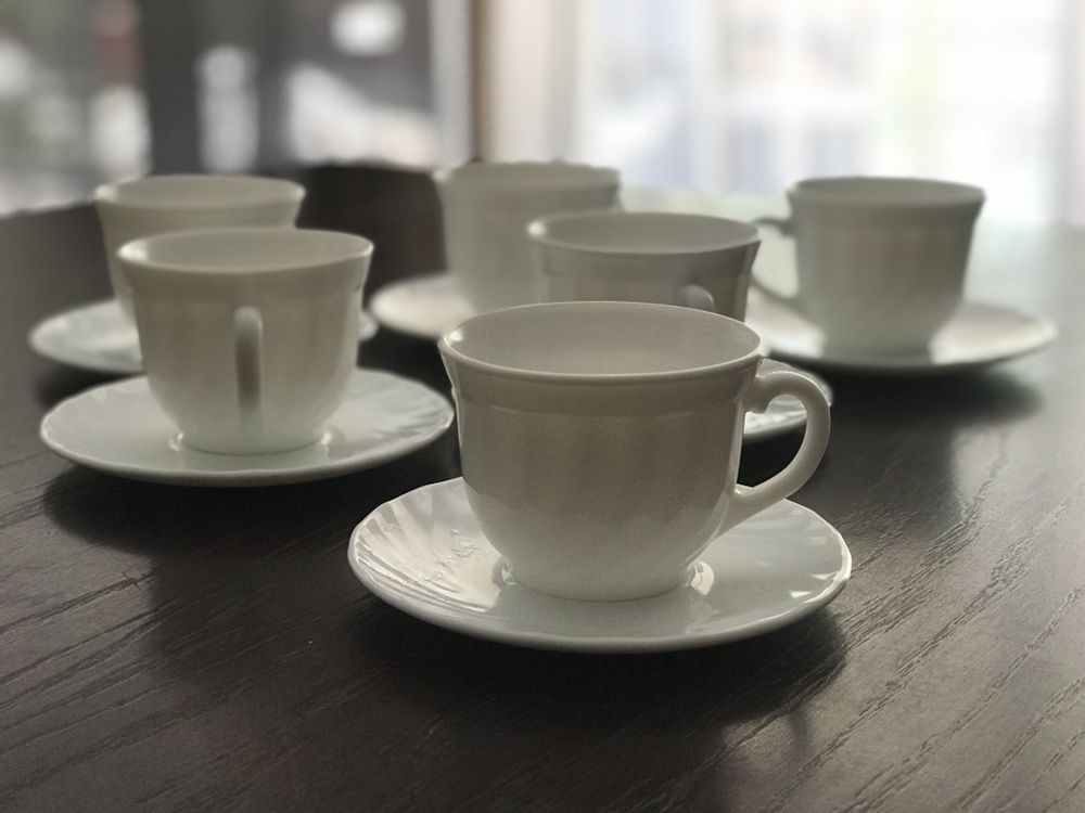 Чайный сервис, продам. Очень красивый.