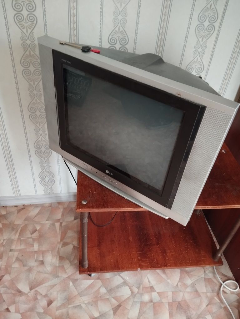 Телевизор в хорошем состоянии