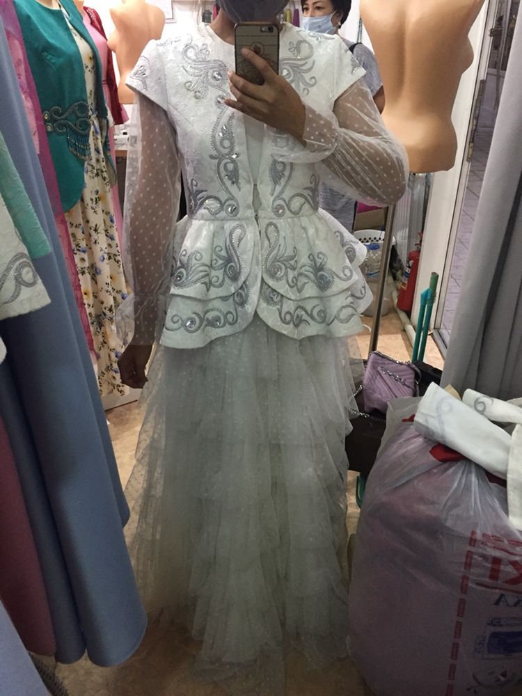 Платье свадебное