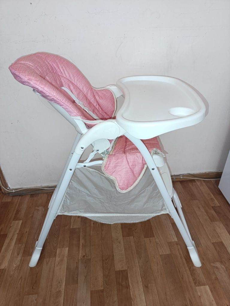 Продам детский стульчик для кормления Joie