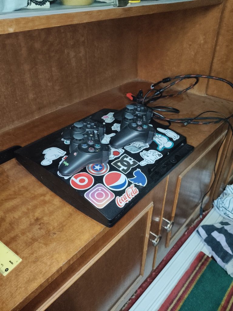 Продам Ps3 прошитая