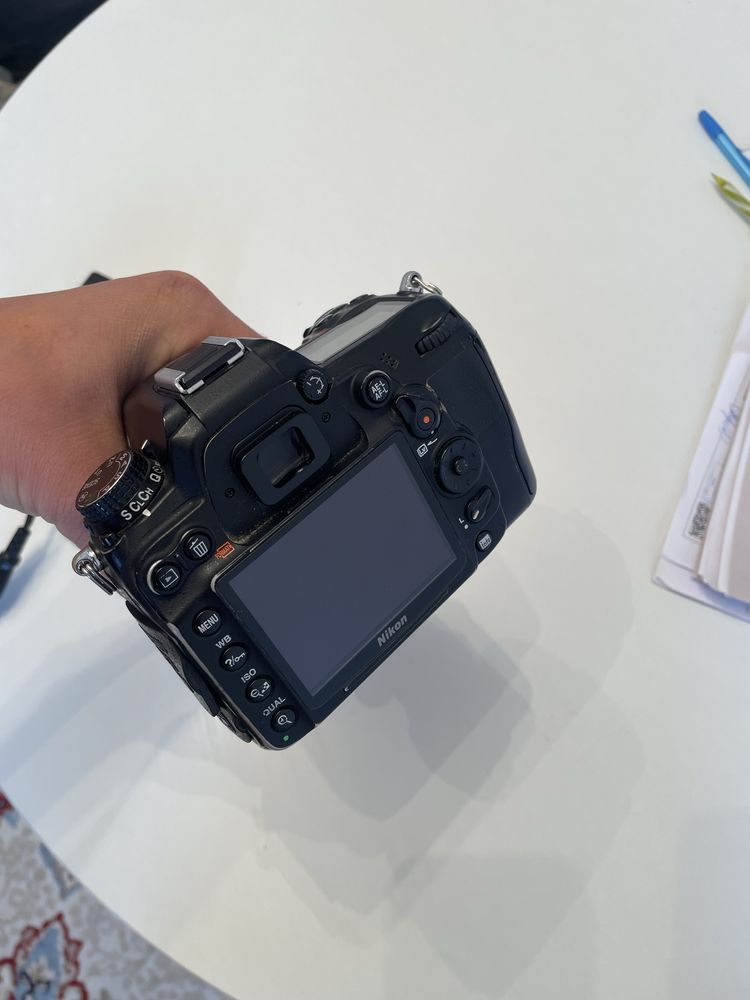 Nikon D7000 сатылады