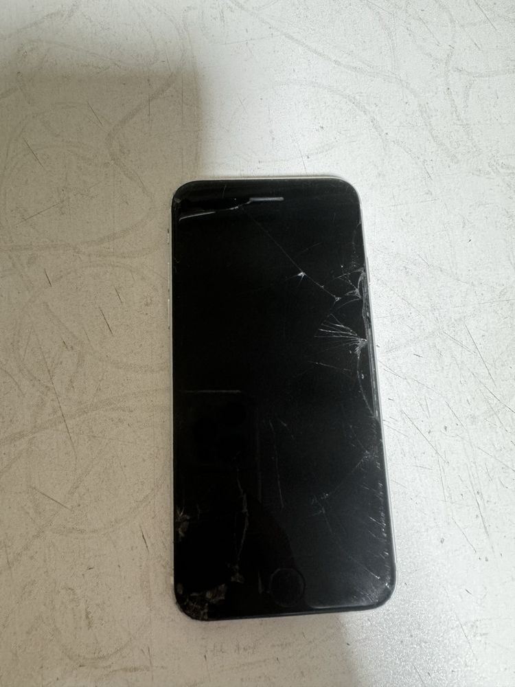iPhone se рабочий