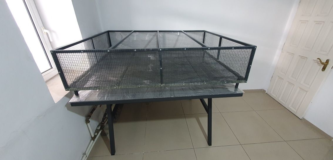 Продам брудера с подставками