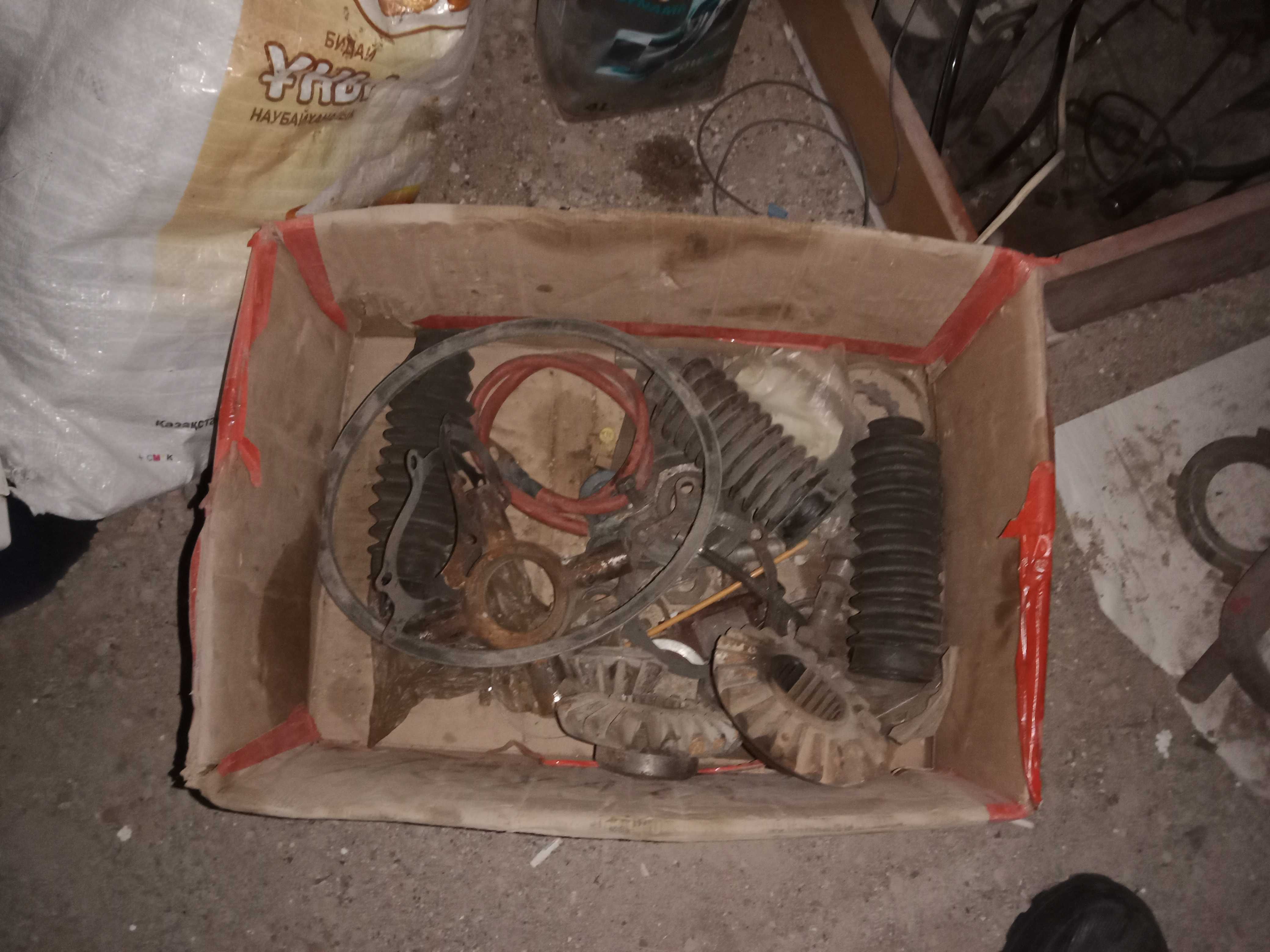 Урал запчасти продам