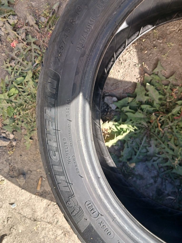 Продам комплект шин мишлен