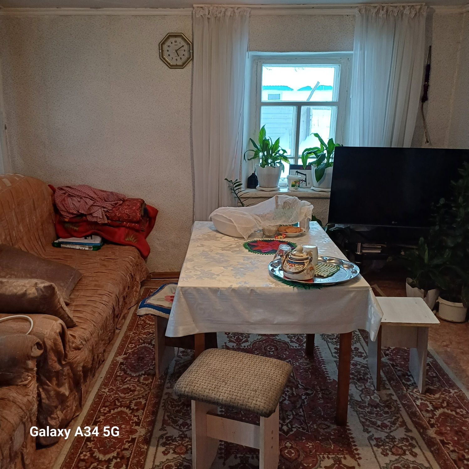 Продам дом 4-х комнатные кухня ,зал, детский, спальня, сарай, гараж