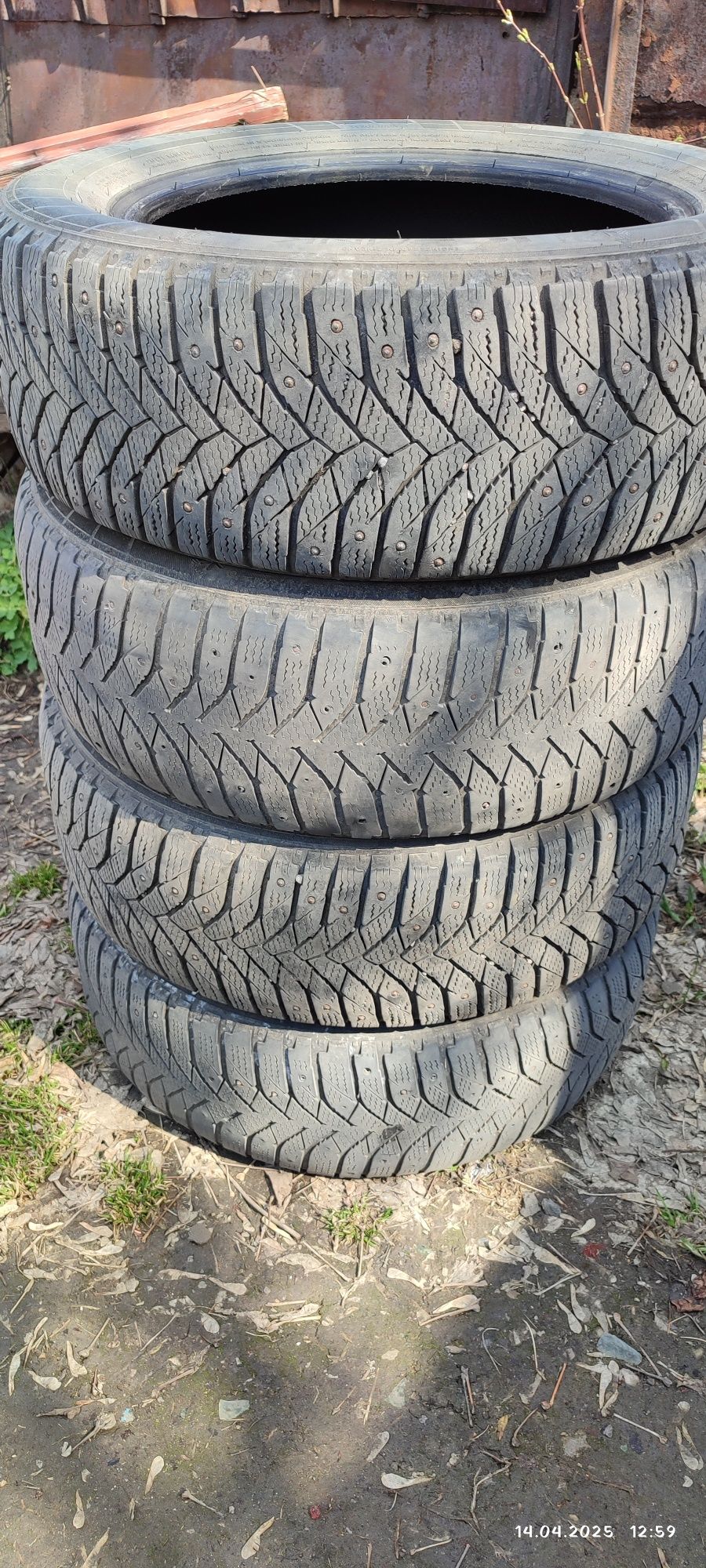 Продам резину 205/60R16