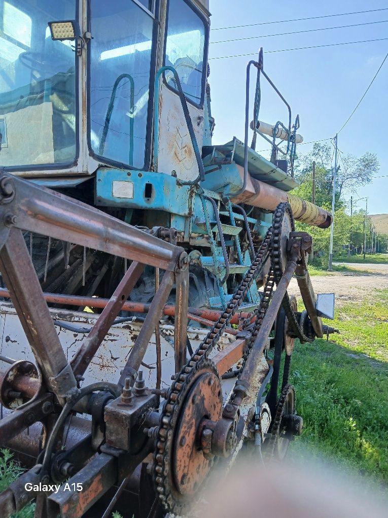 Продам комбайн Енисей
