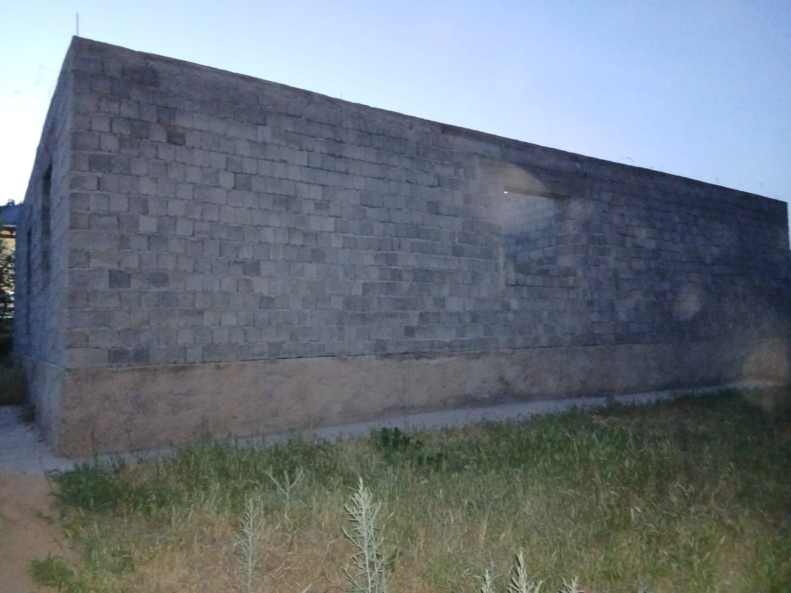 Жер үй сатылады.