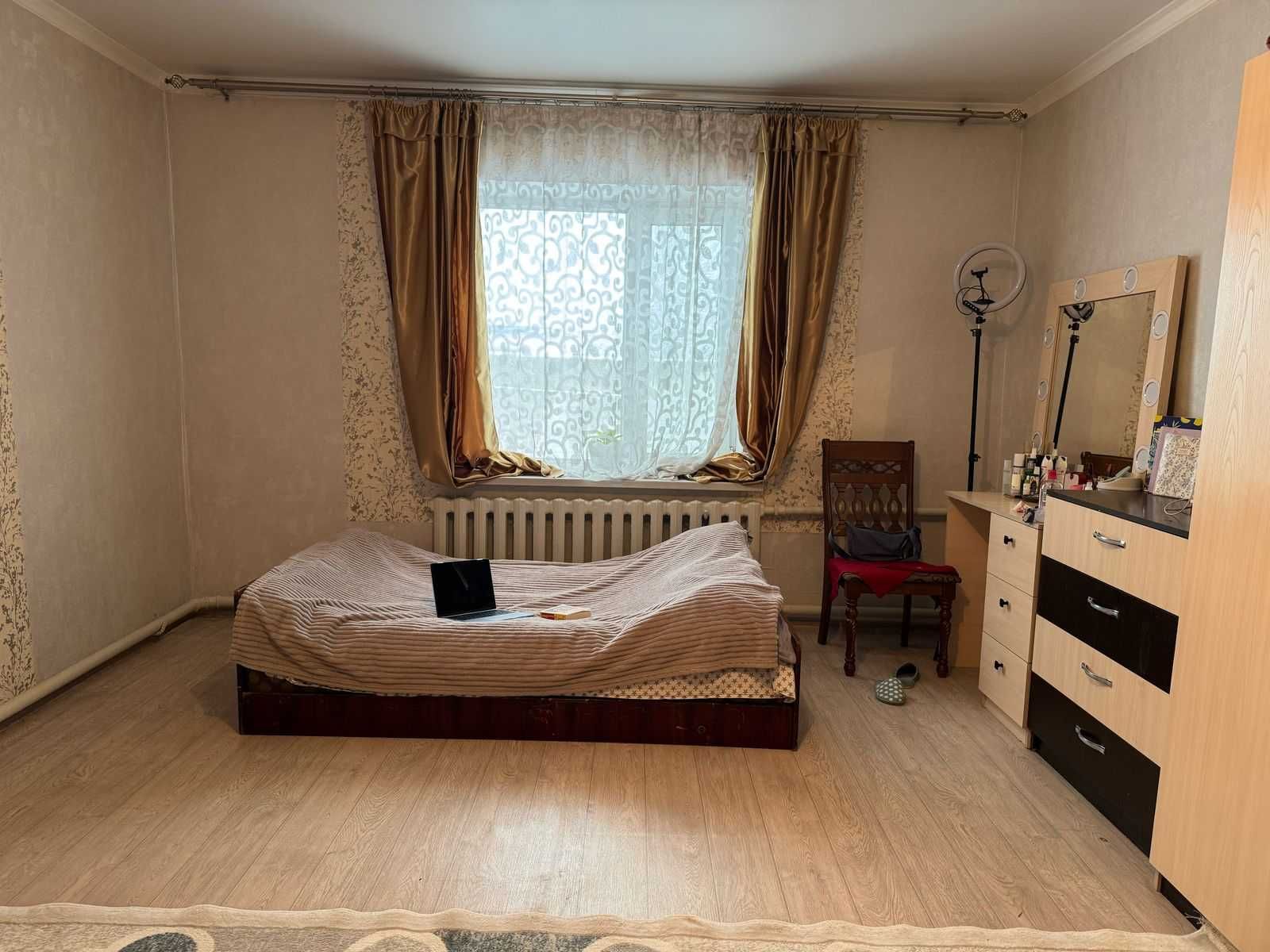 Продается кирпичный  дом с ремонтом !  В селе Толе би.