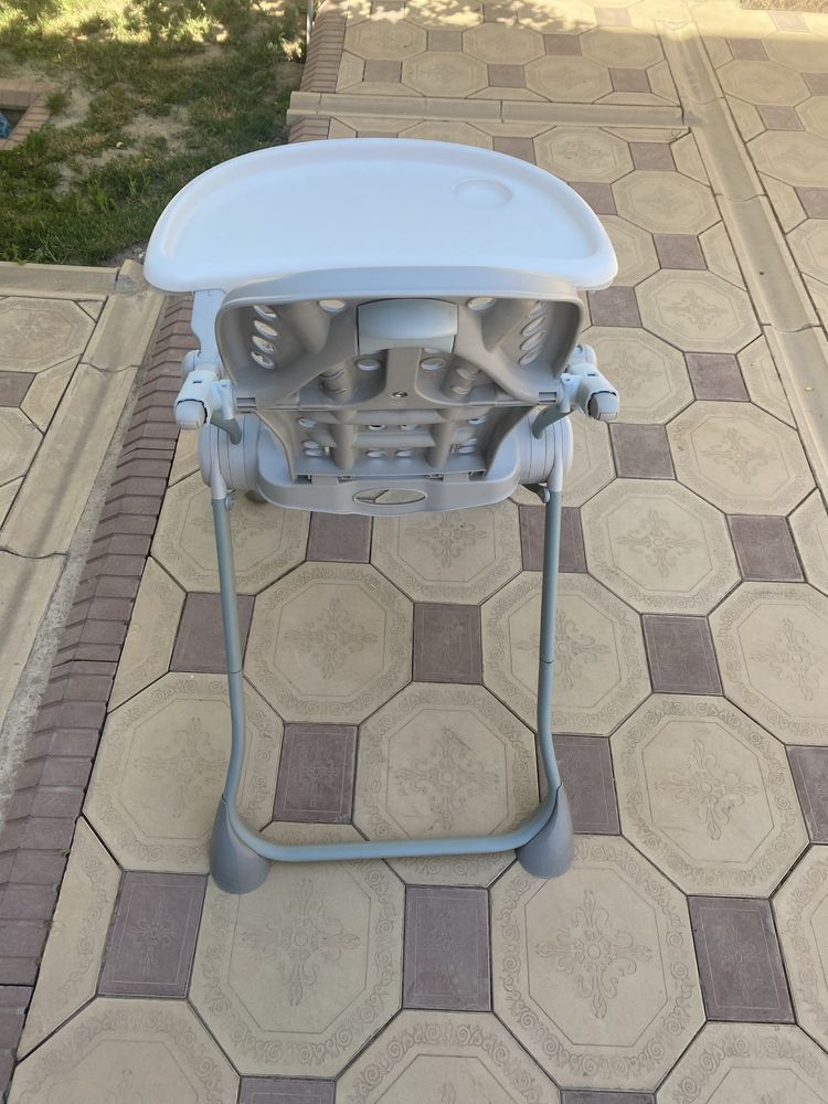 Продам Детский стульчик от Chicco