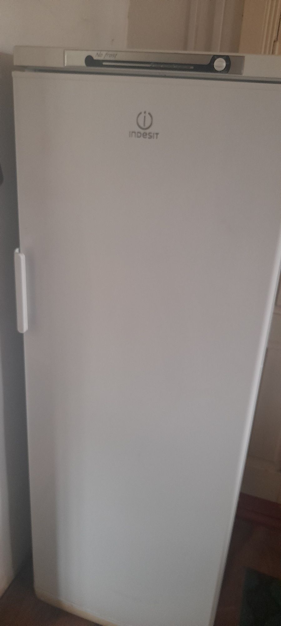 INDESIT холодилник